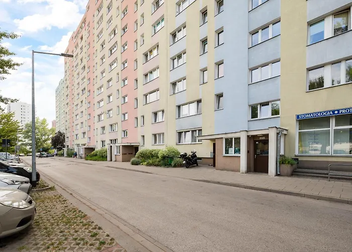 Stawy Brustmana Homly By Bookinghost * Varşova