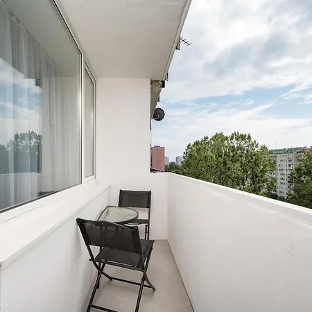 Stawy Brustmana Homly By Bookinghost Appartement Varsovie